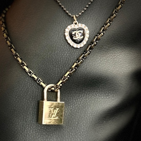 Louis Vuitton rare lock and key set bundle - Picture 11 of 15